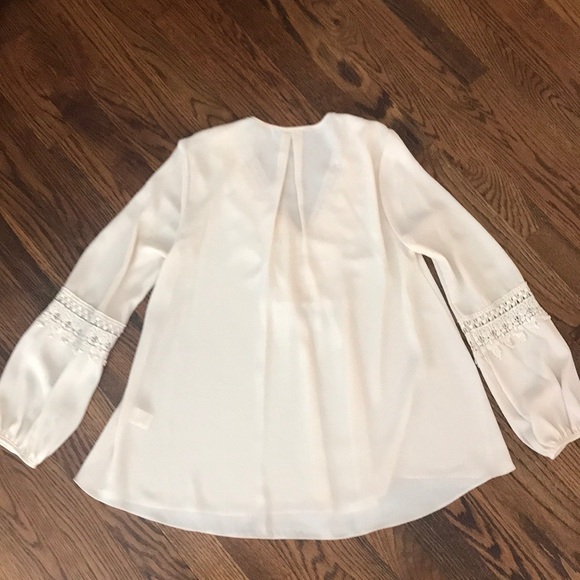 Francesca‘s off-white/cream long sleeve blouse -S - Picture 6 of 9